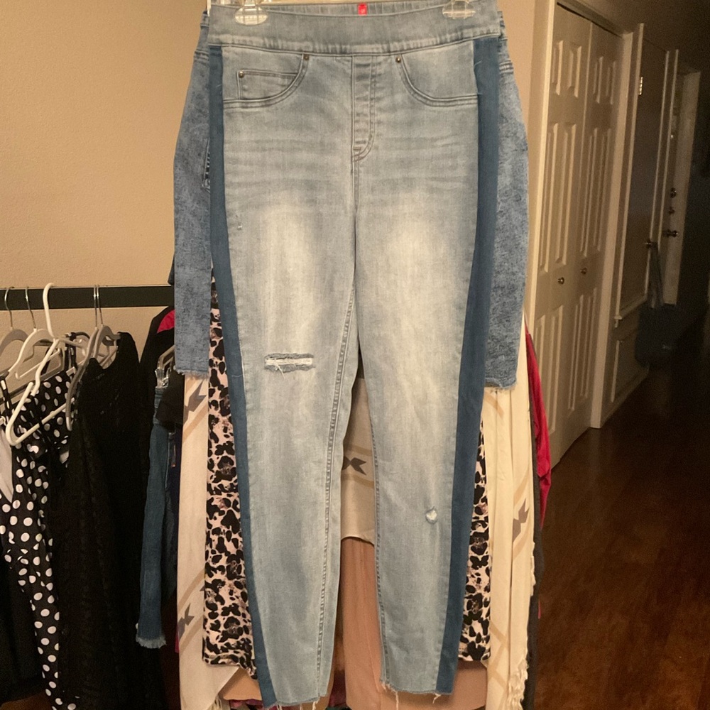 SPANX Light Blue Side Stripe Distressed Women Jeggings